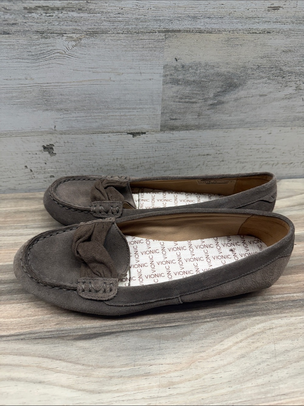 Vionic Women's Size 7 Norah Suede Leather Moccasin Slip-On Loafer Flats
